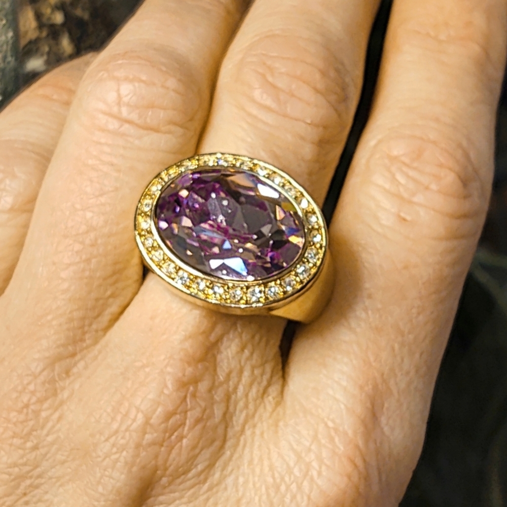 Vintage Y2K Givenchy Oversized Pink Swarovski Crystal Gold Cocktail Ring- Size 8 - Picture 2 of 8